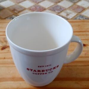 Starbucks 2007 18oz White w/ Red Abbey Holiday Estd 1971 Coffee Mug Oversized
